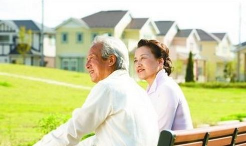 老人買什么保險(xiǎn)好？這幾份必須買！