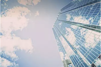 網(wǎng)上買(mǎi)保險(xiǎn)和線下買(mǎi)保險(xiǎn)哪種比較好？