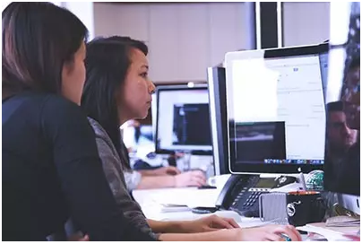 網(wǎng)上買(mǎi)保險(xiǎn)和線下買(mǎi)保險(xiǎn)哪種比較好？